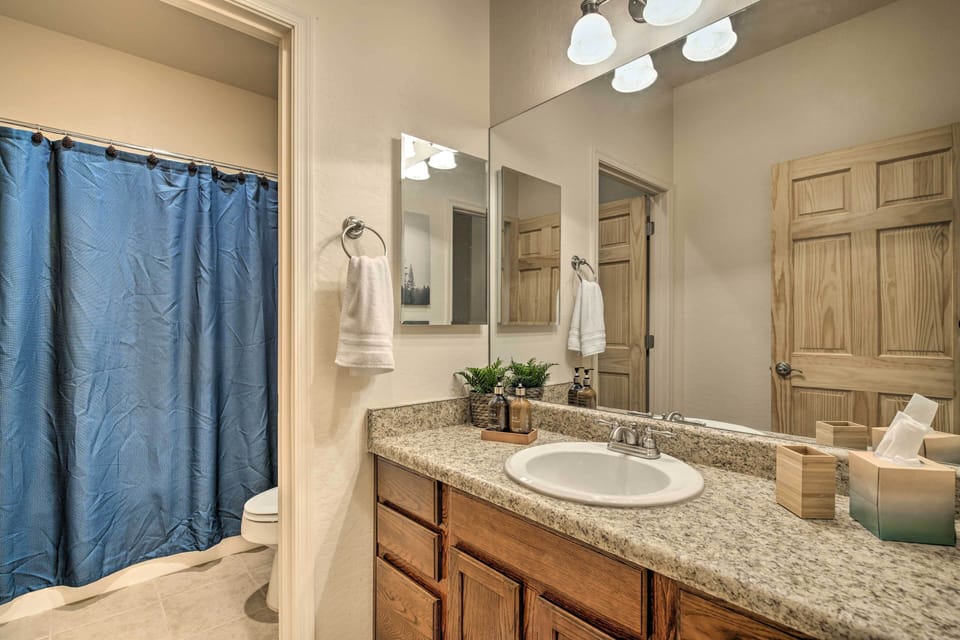 Full Bathroom | 1st Floor