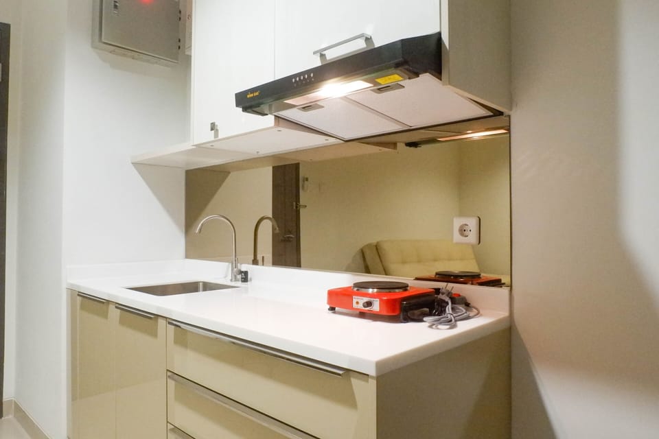 Room | Private kitchen | Fridge, stovetop, cookware/dishes/utensils