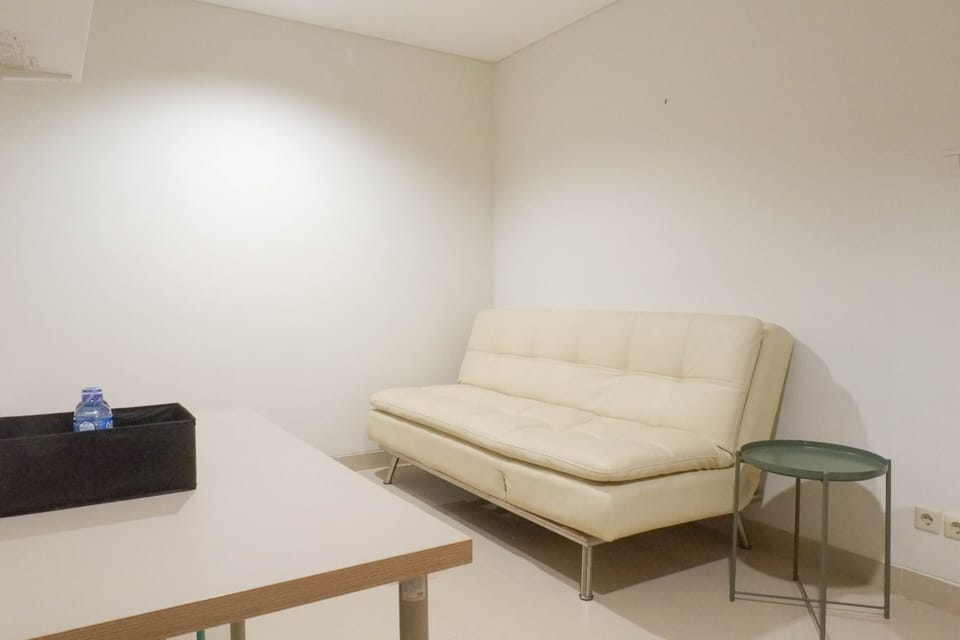 Room | Living area | TV