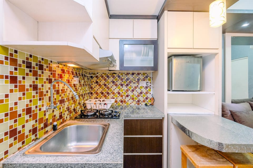 Room | Private kitchen | Fridge, stovetop, cookware/dishes/utensils