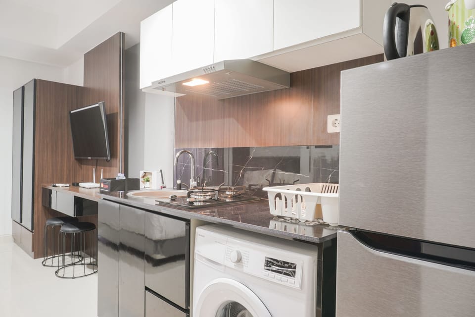 Room | Private kitchen | Fridge, stovetop, cookware/dishes/utensils