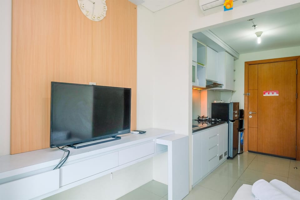 Room | Living area | TV