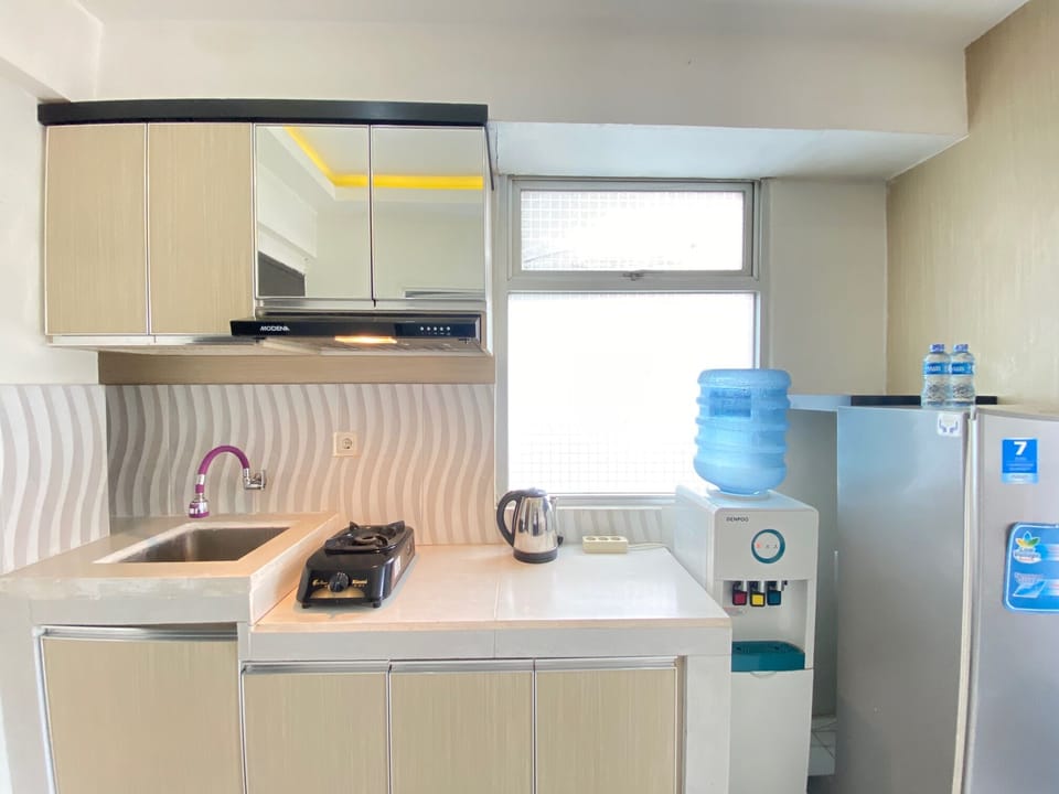 Room | Private kitchen | Fridge, stovetop, cookware/dishes/utensils