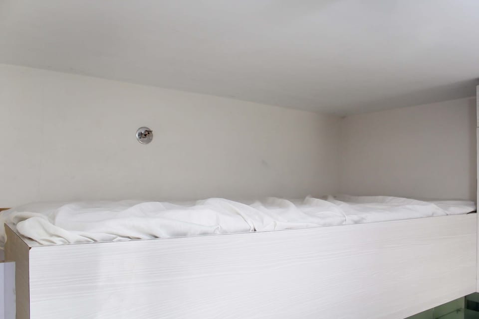 Room | 1 bedroom, iron/ironing board, free WiFi, bed sheets
