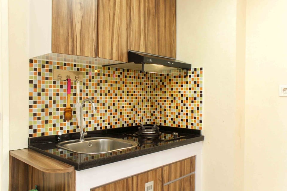 Room | Private kitchen | Fridge, stovetop, electric kettle, cookware/dishes/utensils