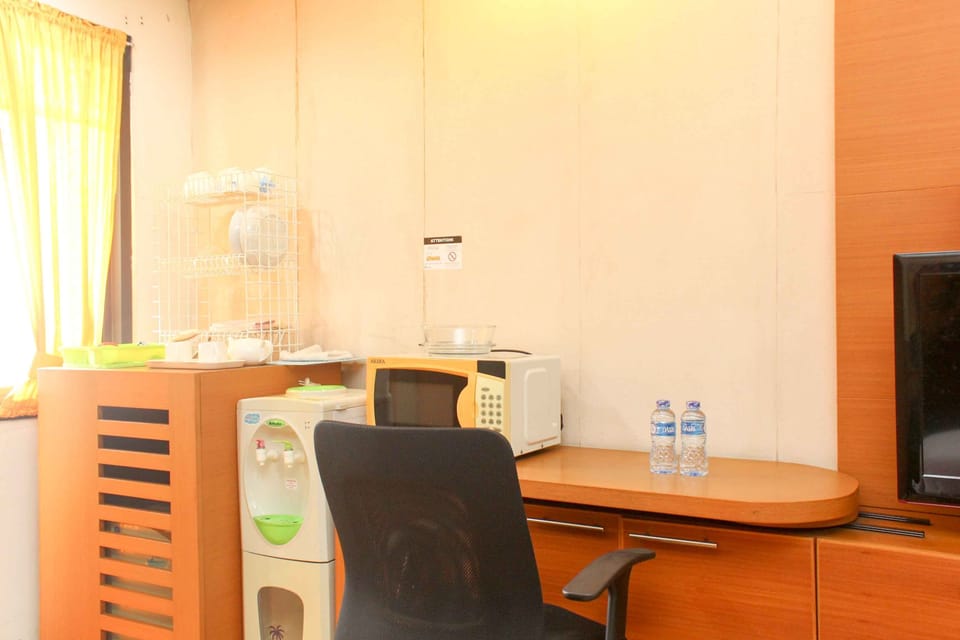 Room | Private kitchen | Fridge, microwave, electric kettle
