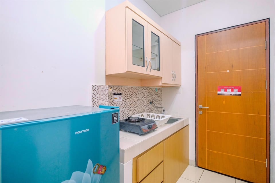 Room | Private kitchen | Fridge, stovetop, electric kettle, cookware/dishes/utensils