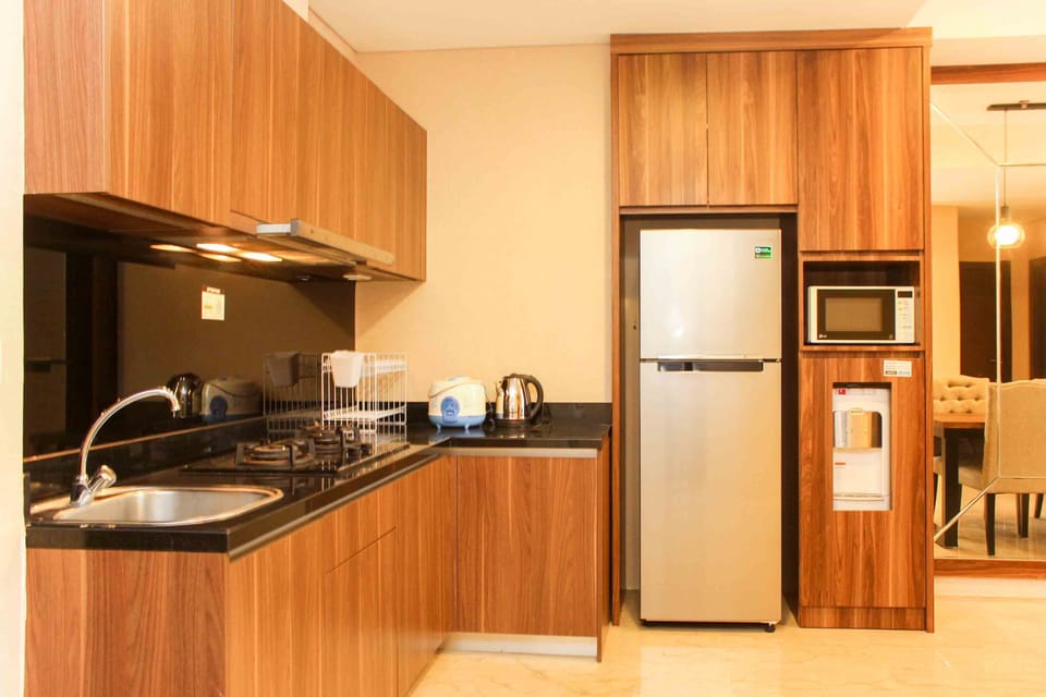 Room | Private kitchen | Fridge, stovetop, cookware/dishes/utensils