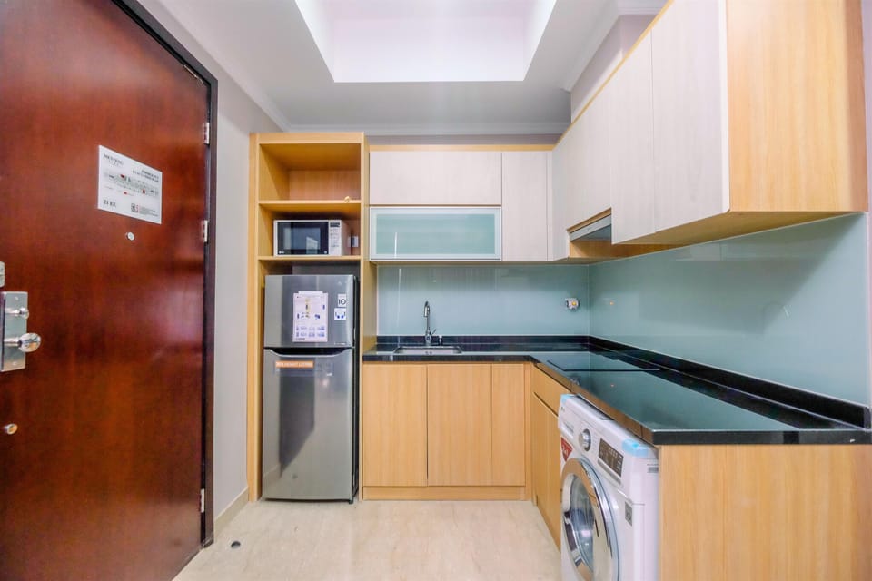 Room | Private kitchen | Fridge, stovetop, cookware/dishes/utensils