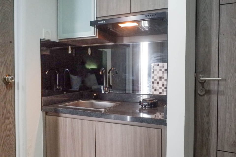 Room | Private kitchen | Fridge, stovetop, cookware/dishes/utensils