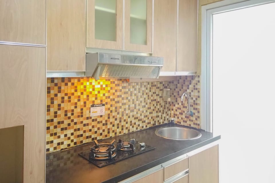 Room | Private kitchen | Fridge, stovetop, cookware/dishes/utensils