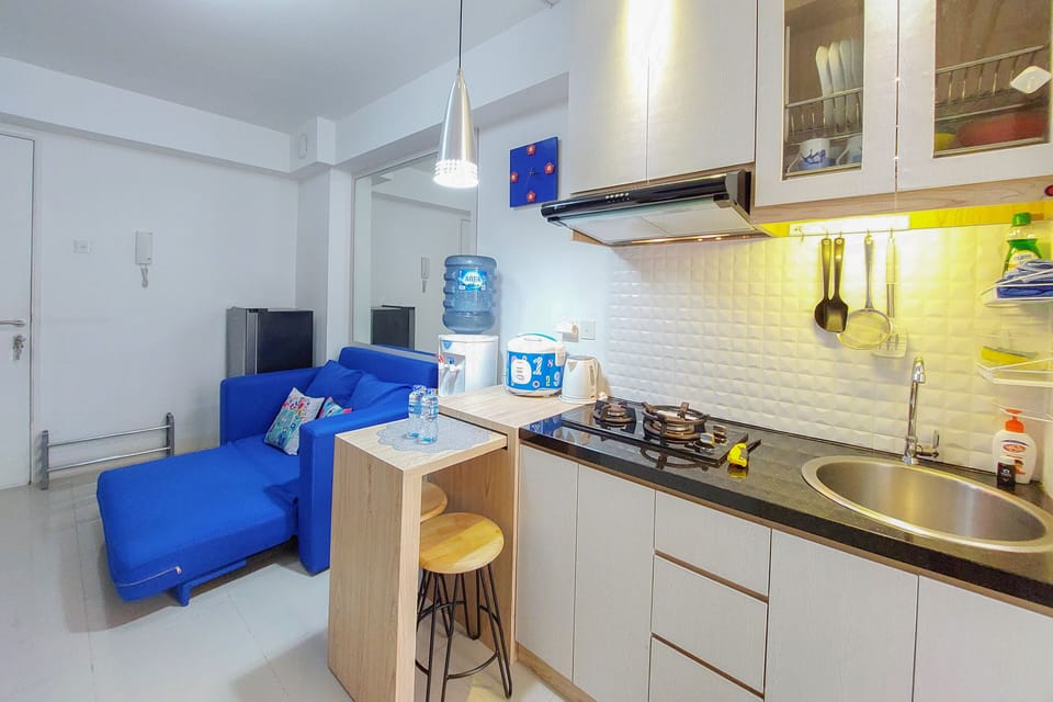 Room | Private kitchen | Fridge, stovetop, electric kettle, cookware/dishes/utensils