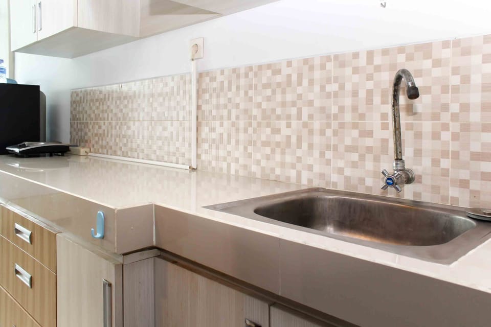 Room | Private kitchen | Fridge, stovetop, cookware/dishes/utensils