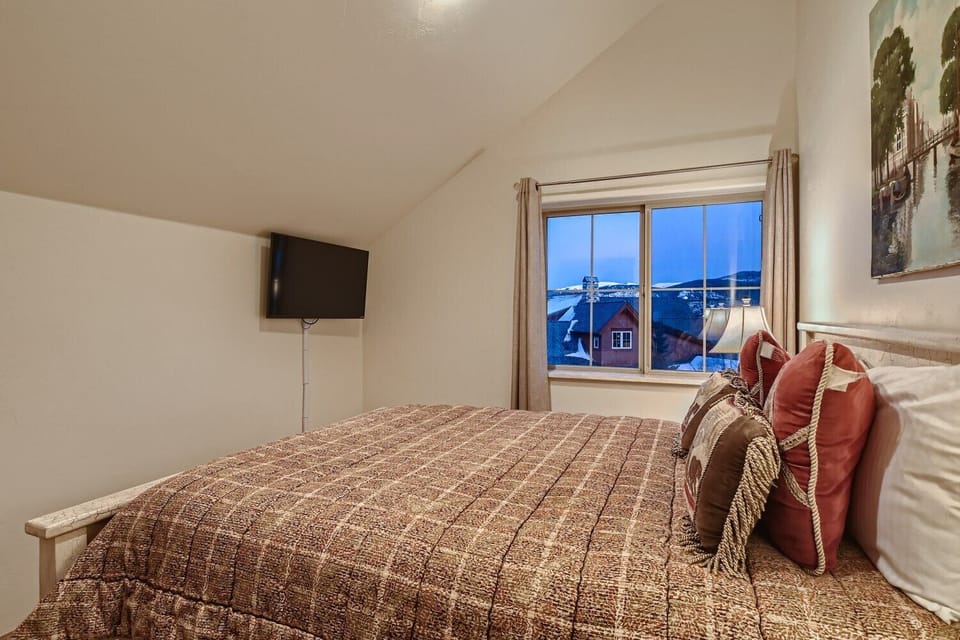 DLA8 Guest Bedroom