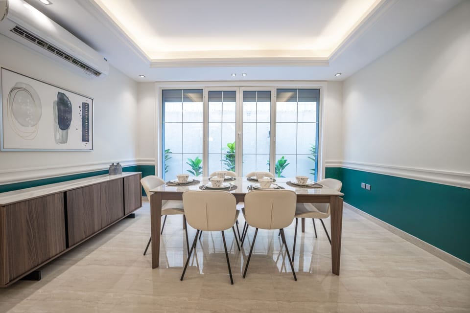 Apartment, 2 Bedrooms | In-room dining