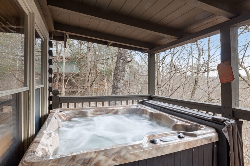 Hot tub for your enjoyment. 