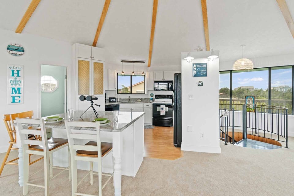Surf-or-Sound-Realty-998-Circle-in-the-Sand-Kitchen-1