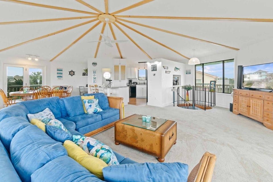 Surf-or-Sound-Realty-998-Circle-in-the-Sand-Great-Room-4