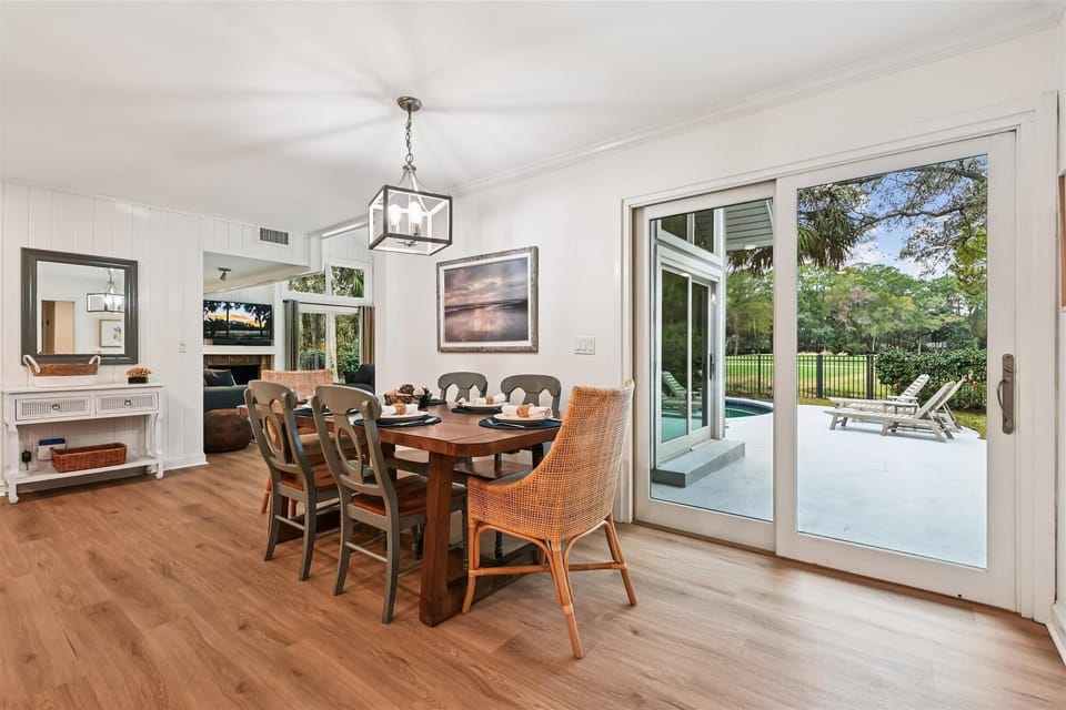 Dining Room at 20 Red Maple