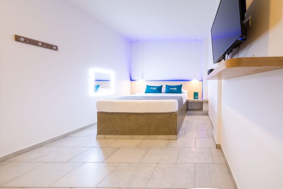 Superior Double Room | Hypo-allergenic bedding, iron/ironing board, free WiFi, bed sheets