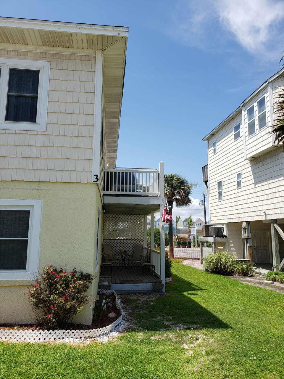 Entrance area to apartment number 3.