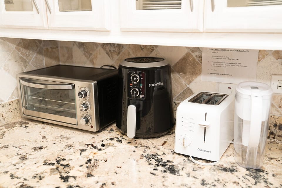 Airfryer, Toaster, Toaster oven, blender