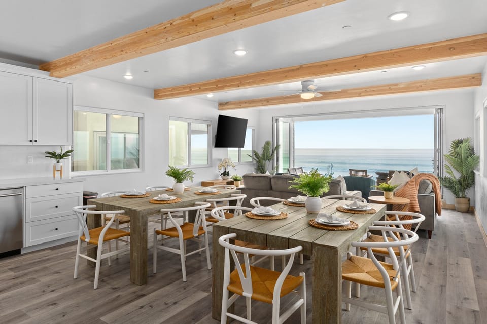 Vast Dining Space by the Sea