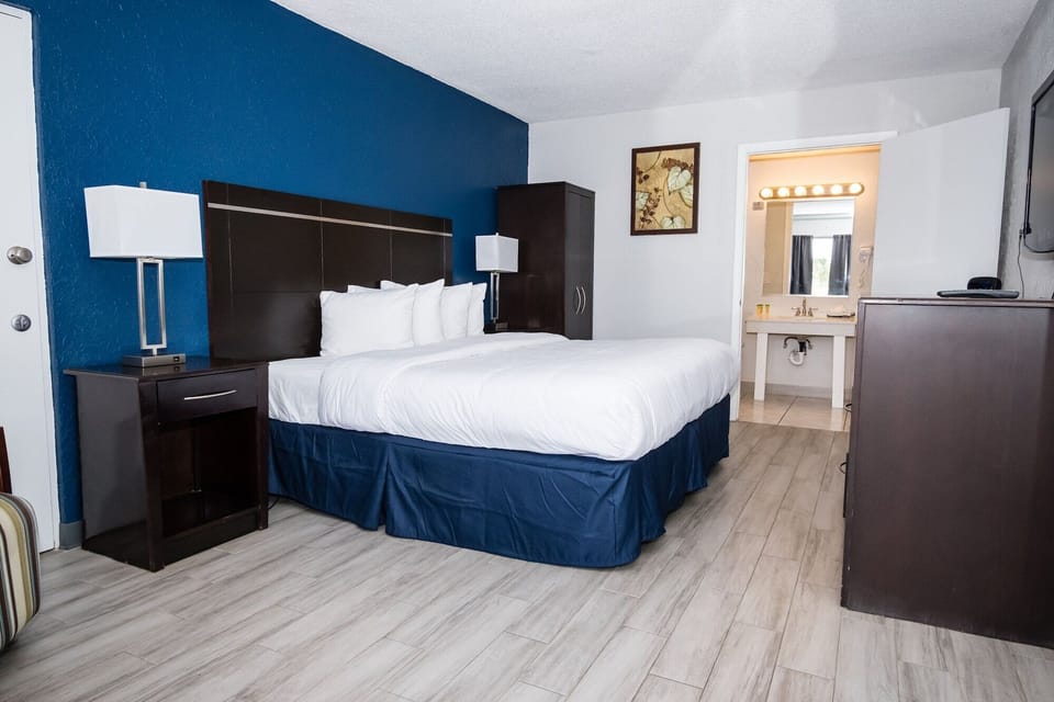 Blackout drapes, iron/ironing board, free WiFi, bed sheets
