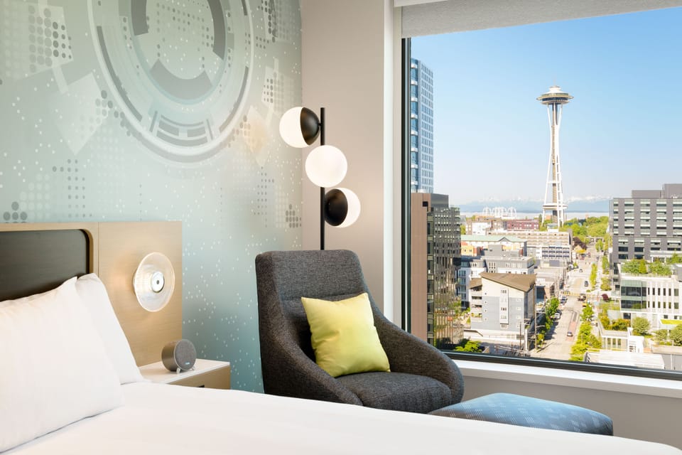 Space Needle View, 1 King Bed - No Resort Fees | Premium bedding, pillowtop beds, in-room safe, desk
