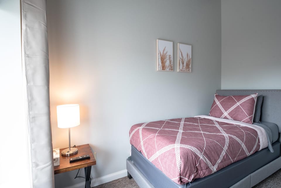 Private Twin Bedroom #2