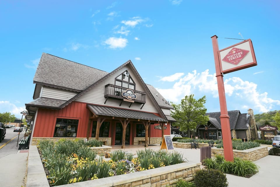Located above the visitors bureau. Steps to dining, shopping