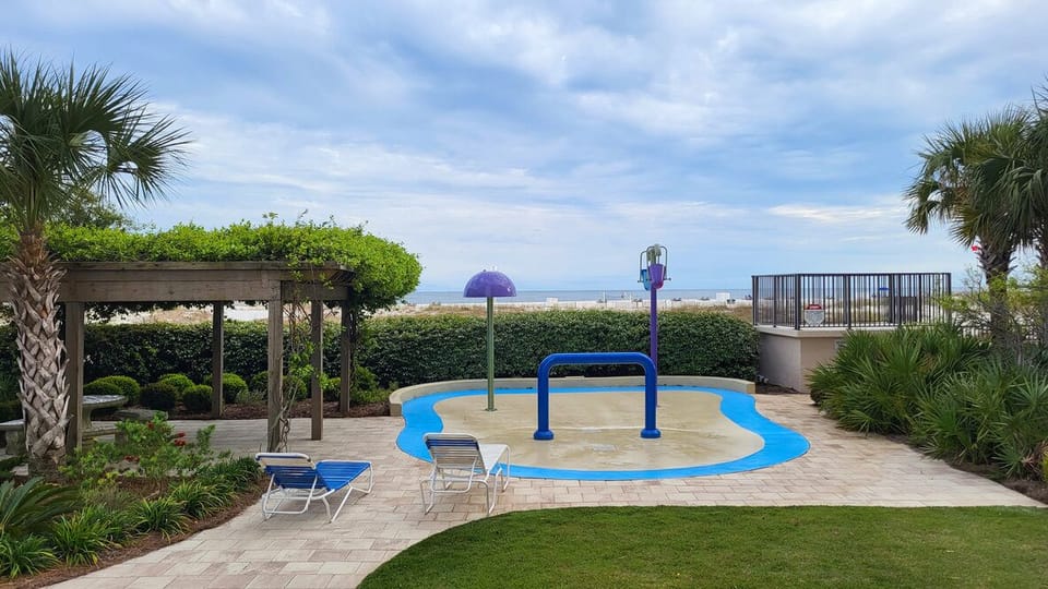 6th Floor Unit, Phoenix East II 2063, 3 Bedroom, 2 Bathroom. Sleeps 10 Managed by Island Rentals