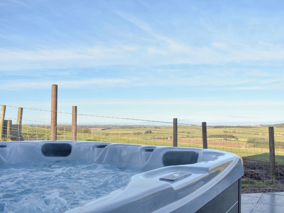 Hot tub | Benwells Holiday Cottage, Maud, near Mintlaw