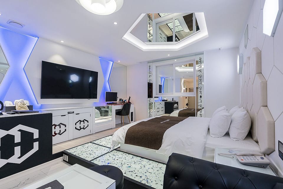 Luxury Room (2F, Self-Check in) | Individually decorated, individually furnished, free WiFi, bed sheets
