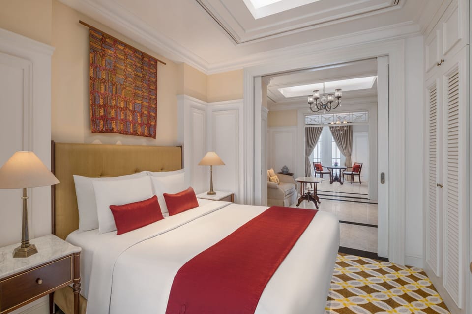 Executive Suite, 1 Bedroom | 1 bedroom, premium bedding, pillowtop beds, in-room safe