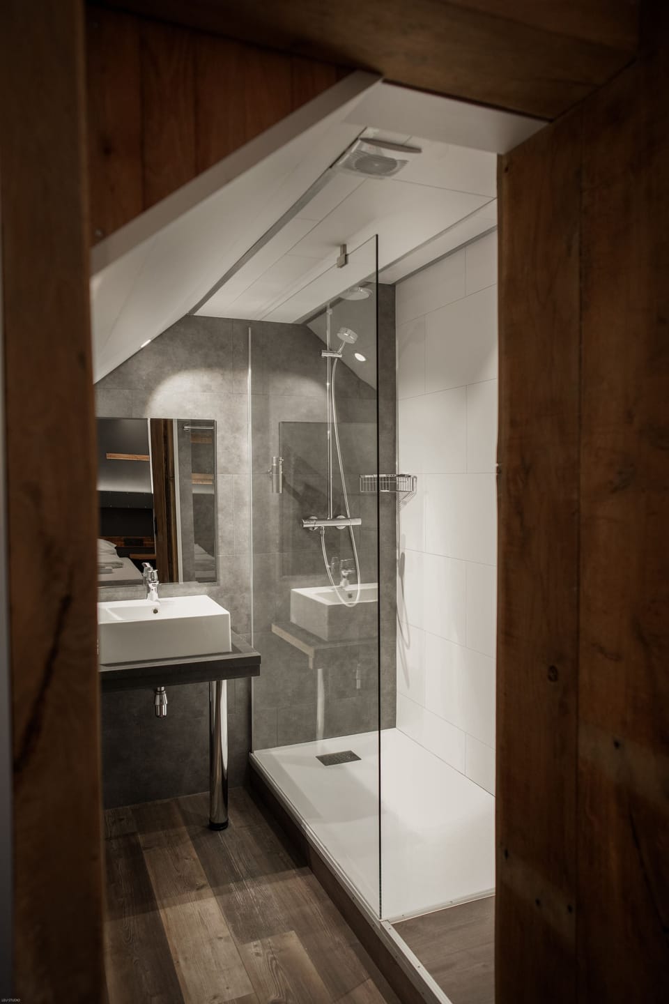 Triple Room | Laptop workspace, free WiFi, bed sheets