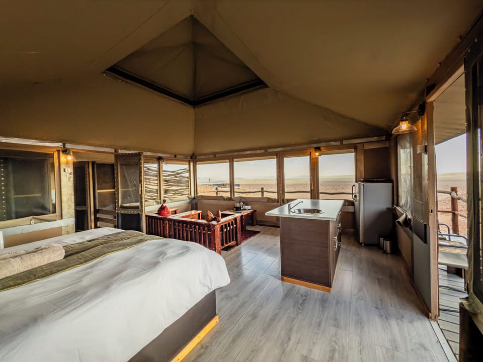 Deluxe Double Room | Premium bedding, individually decorated, bed sheets