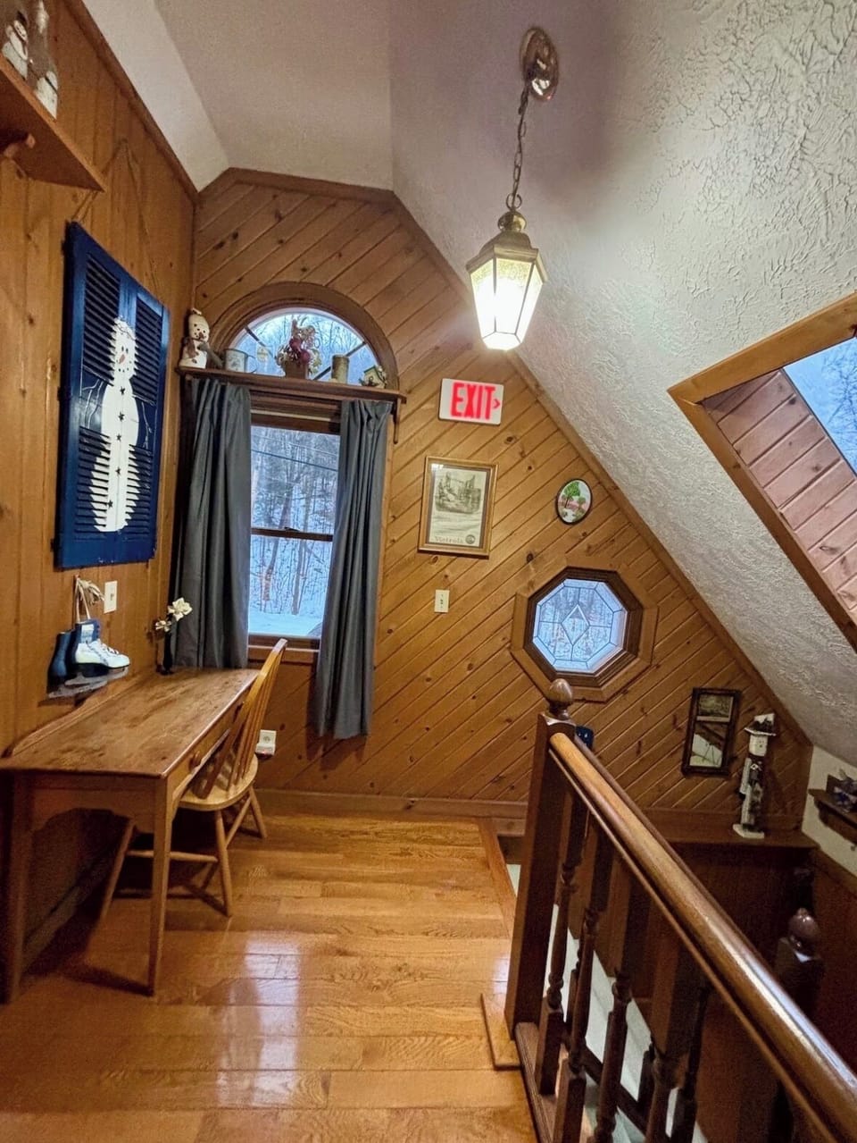 Upstairs office seating area.