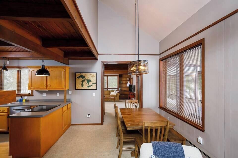 Dining seating for 6-7