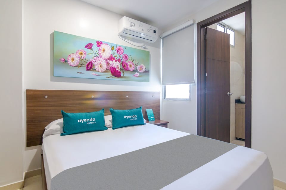Double Room | Hypo-allergenic bedding available, minibar