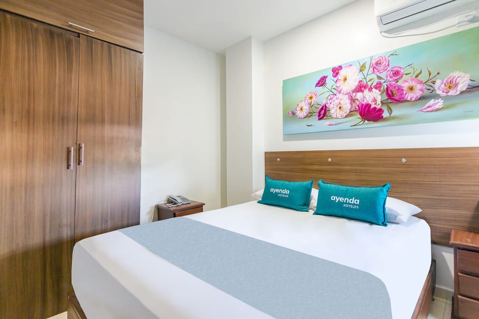 Double Room | Hypo-allergenic bedding available, minibar