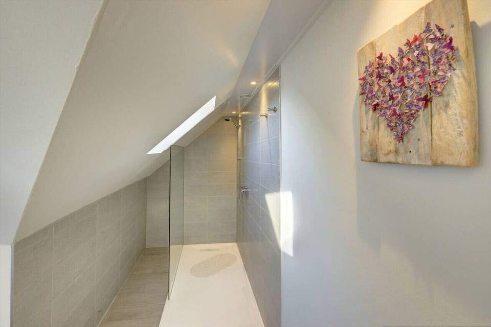 En-suite Shower