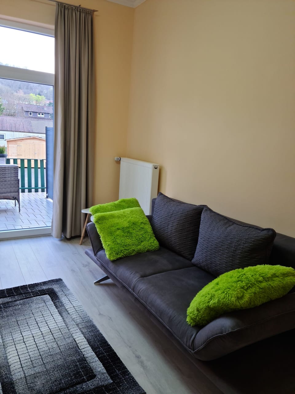 Family Room | Living area | 32-inch LCD TV with satellite channels, TV