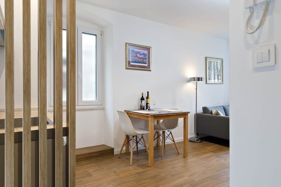 Comfort Apartment | In-room dining