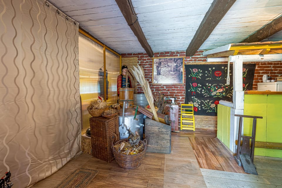 Family House, 3 Bedrooms, 2 Bathrooms (Traditional Child Friendly Homestead) | Interior