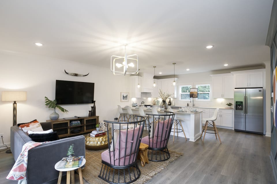 Honky Tonk Haven 2 - Living Area