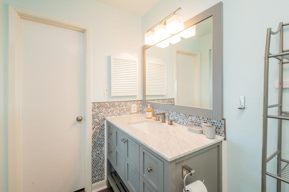 Master Bath #1 - East
