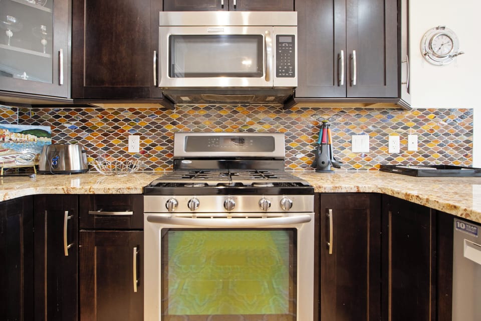 Beautiful kitchen with granite counter top