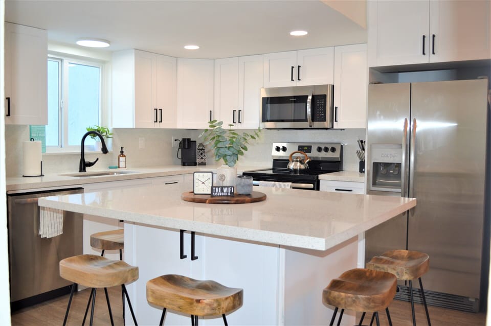 Kitchen island with 6 stools