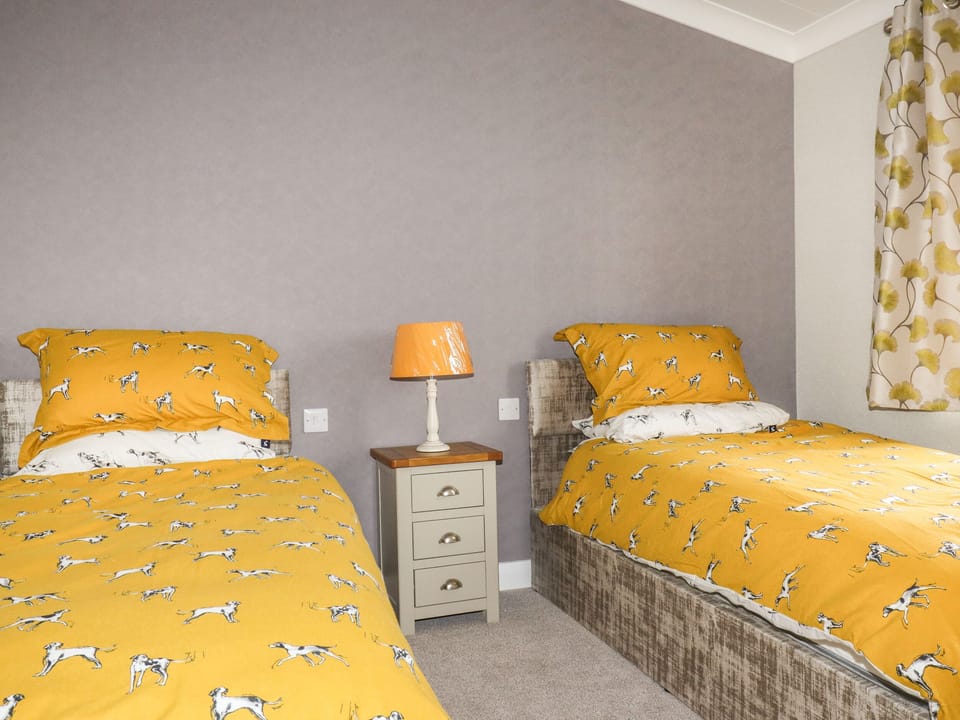 Cottage | 2 bedrooms, individually decorated, individually furnished, free WiFi